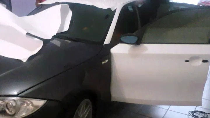 BMW 120 SÉRIE 1 ENVELOPADA PERSONALIZADA KIT M RODAS 20